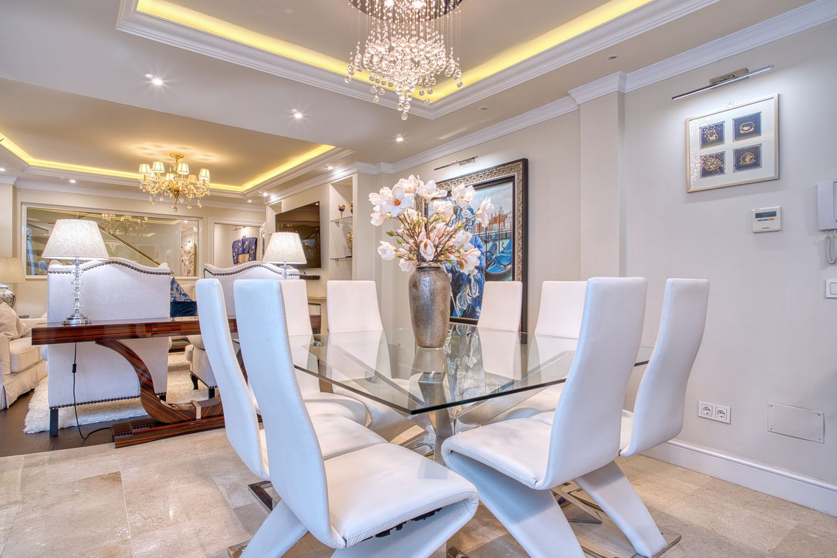 Huis te koop in Marbella | 4 slaapkamers H4981357