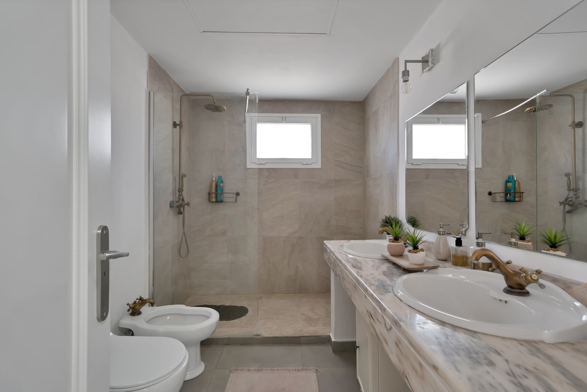 Huis te koop in Marbella | 4 slaapkamers H5018968