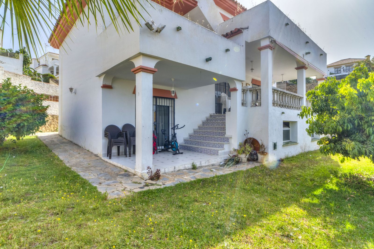 Detached Villa te koop in Marbella | 5 slaapkamers H5058622