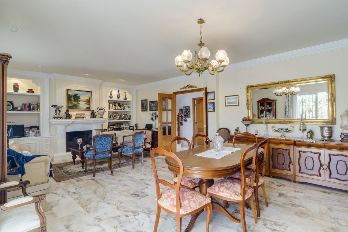 Detached Villa te koop in Marbella | 5 slaapkamers H5058622