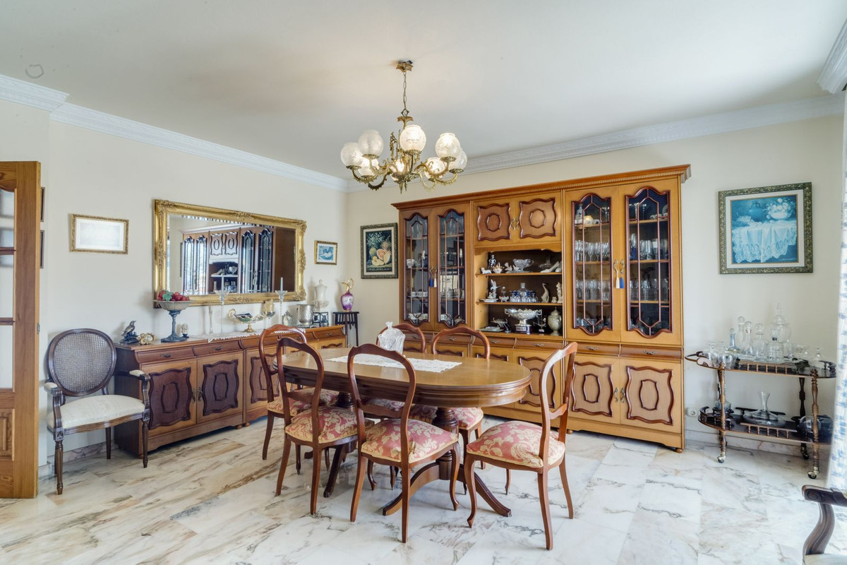 Detached Villa te koop in Marbella | 5 slaapkamers H5058622
