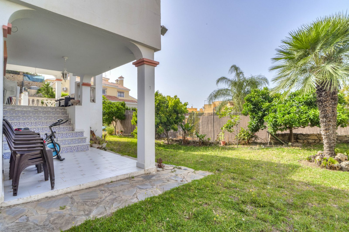 Detached Villa te koop in Marbella | 5 slaapkamers H5058622