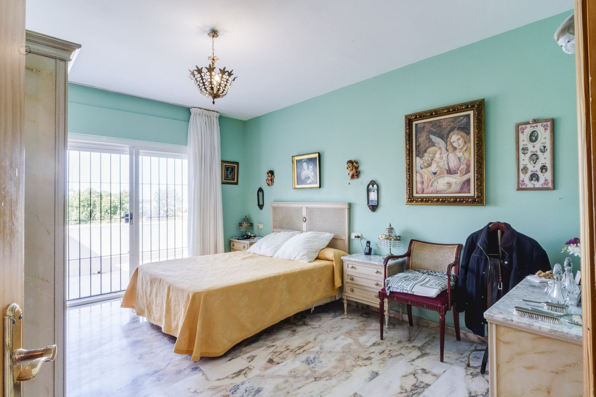 Detached Villa te koop in Marbella | 5 slaapkamers H5058622