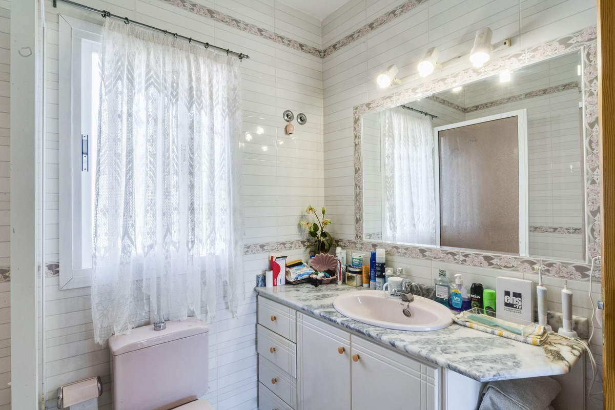 Detached Villa te koop in Marbella | 5 slaapkamers H5058622