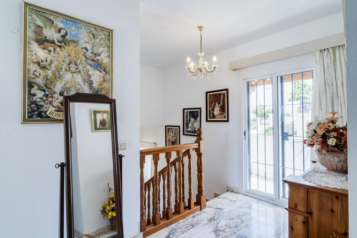 Detached Villa te koop in Marbella | 5 slaapkamers H5058622
