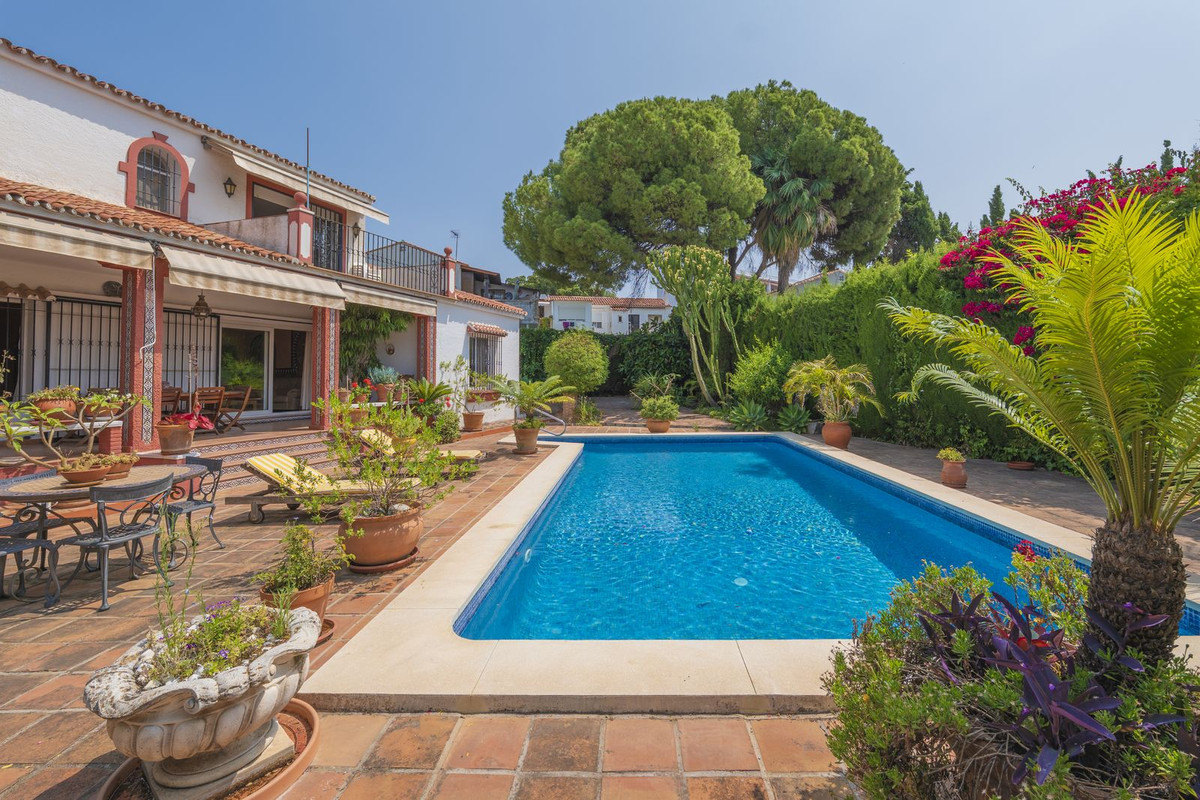 Detached Villa te koop in Marbella | 3 slaapkamers H5064568