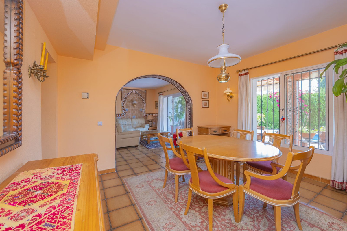 Detached Villa te koop in Marbella | 3 slaapkamers H5064568