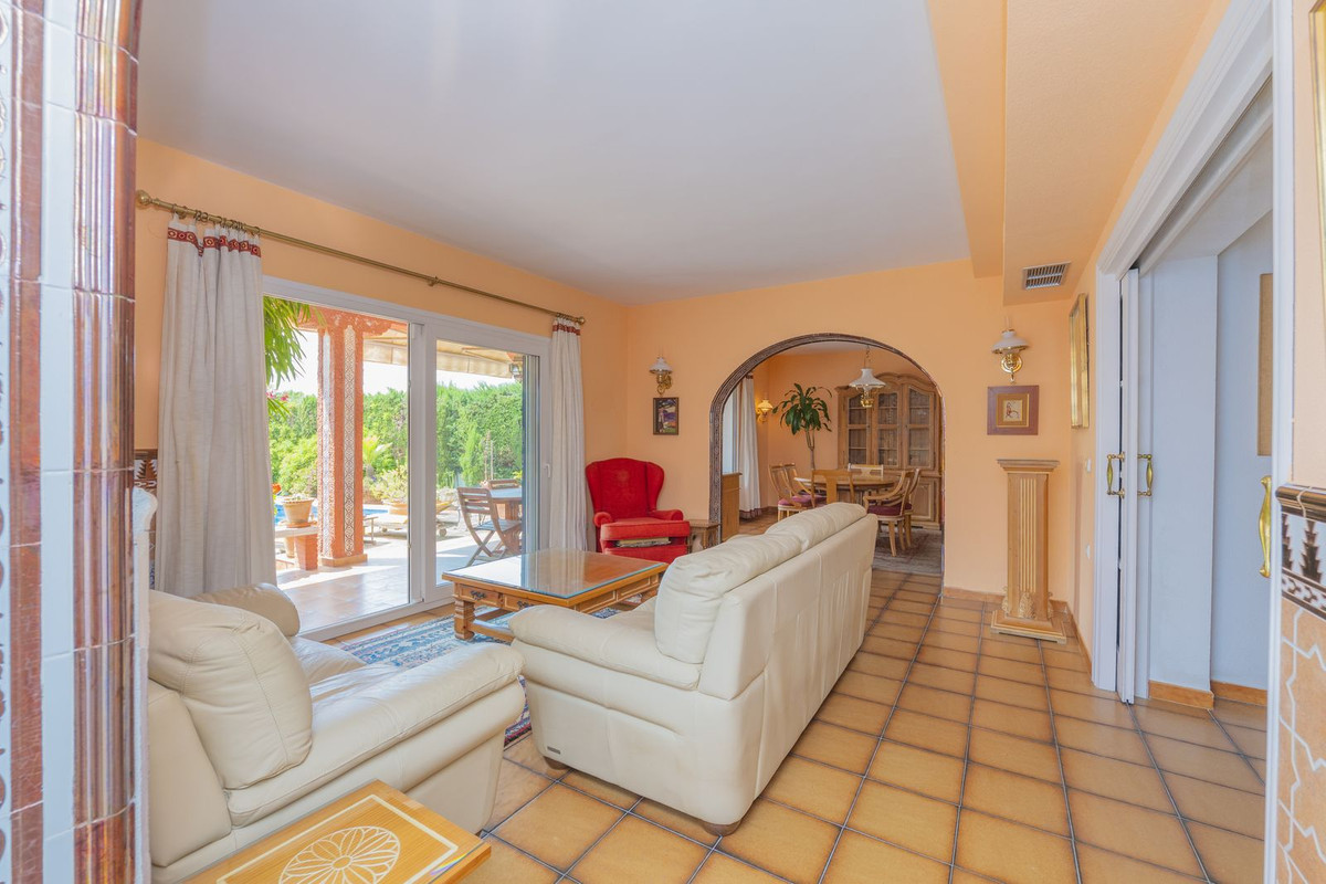 Detached Villa te koop in Marbella | 3 slaapkamers H5064568