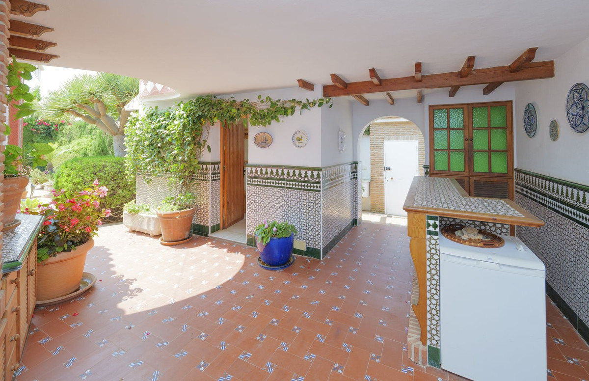 Detached Villa te koop in Marbella | 3 slaapkamers H5064568