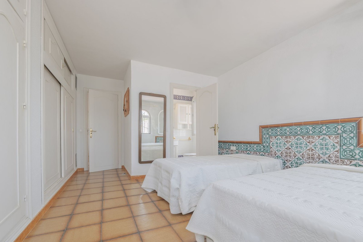 Detached Villa te koop in Marbella | 3 slaapkamers H5064568