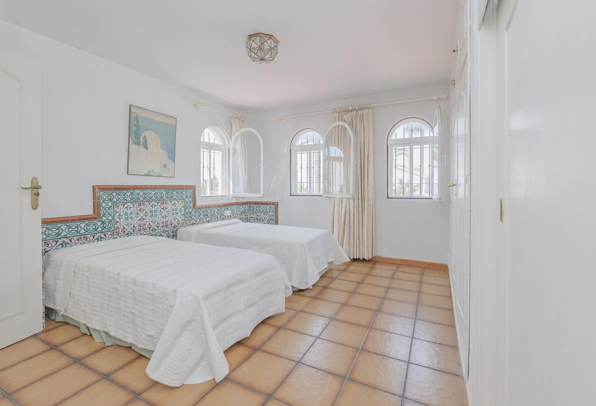 Detached Villa te koop in Marbella | 3 slaapkamers H5064568