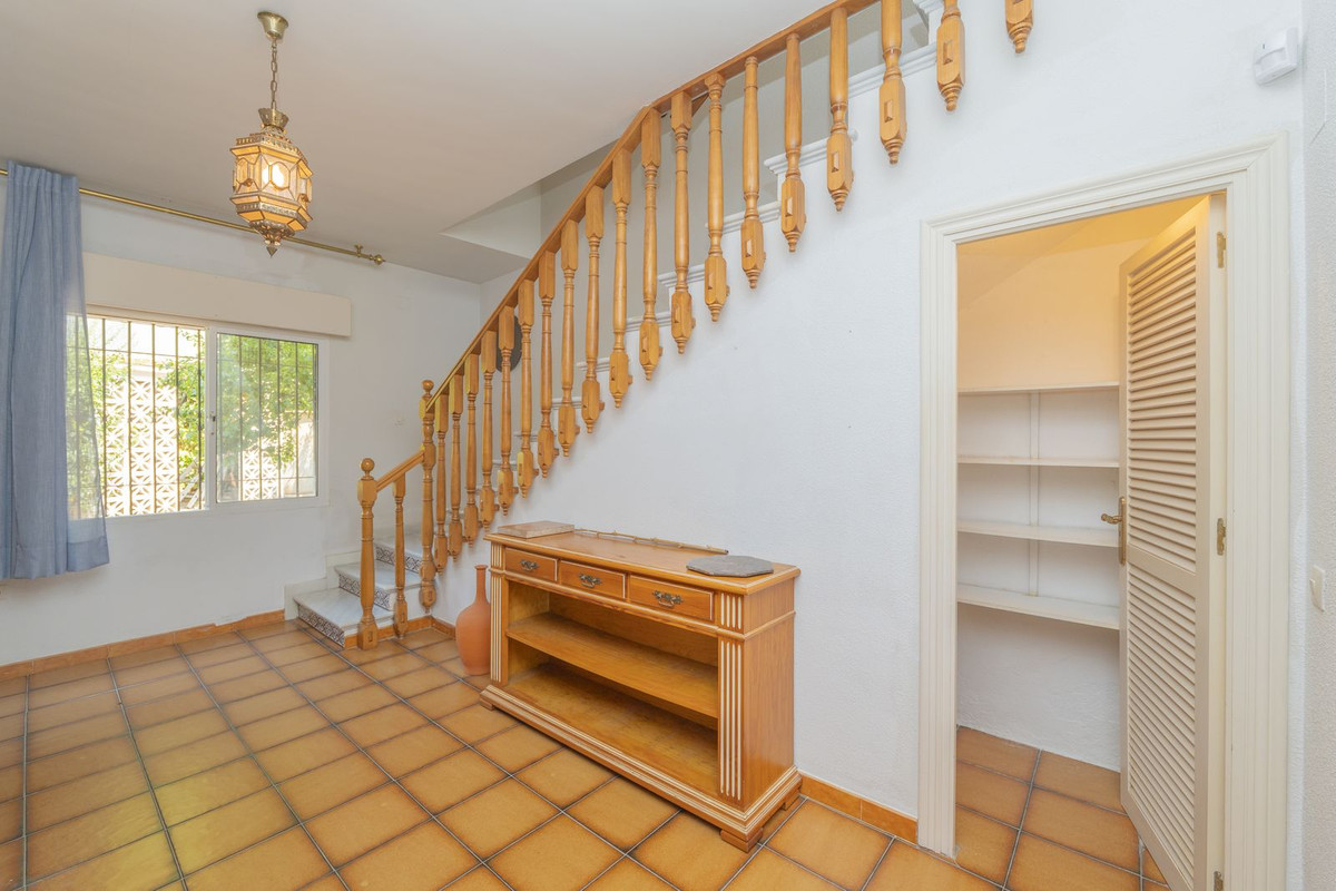 Detached Villa te koop in Marbella | 3 slaapkamers H5064568