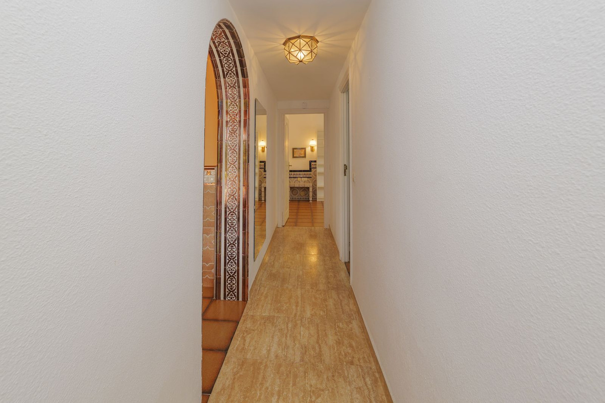 Detached Villa te koop in Marbella | 3 slaapkamers H5064568