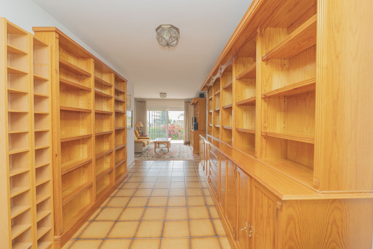 Detached Villa te koop in Marbella | 3 slaapkamers H5064568