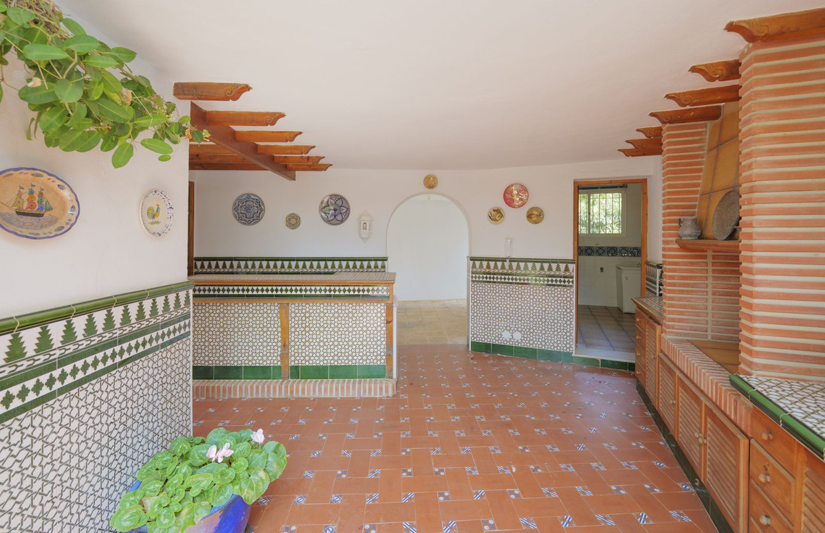Detached Villa te koop in Marbella | 3 slaapkamers H5064568