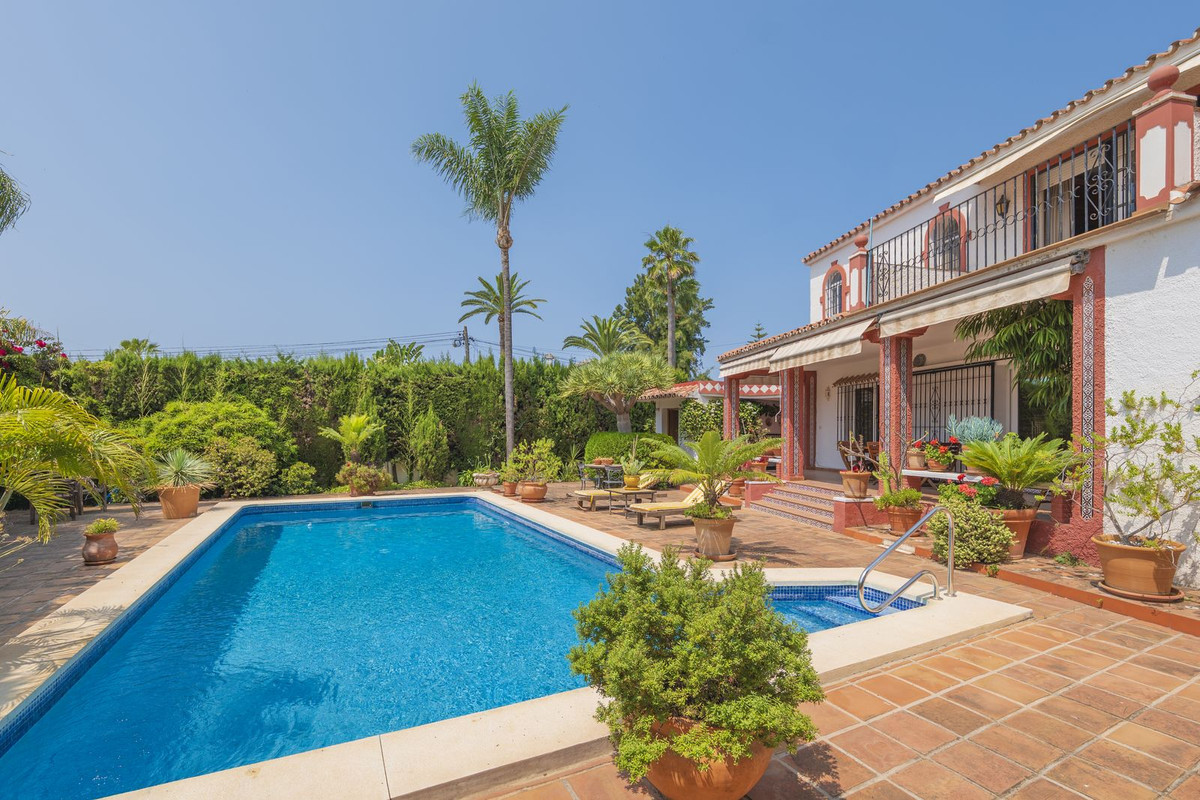 Detached Villa te koop in Marbella | 3 slaapkamers H5064568