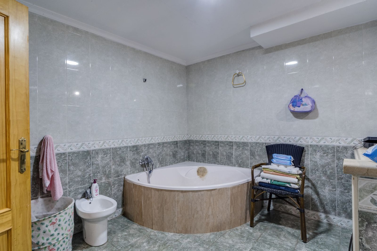 Huis te koop in Marbella | 4 slaapkamers H5071354