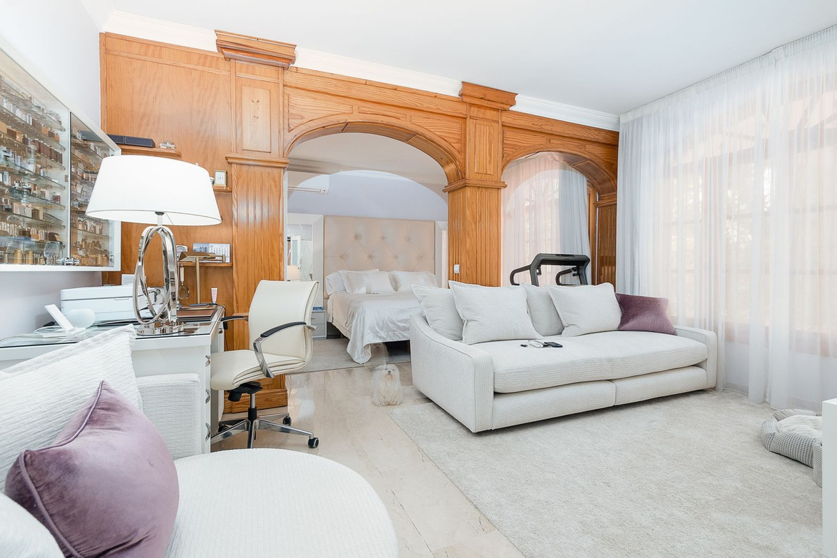 Huis te koop in Marbella | 4 slaapkamers H5072962