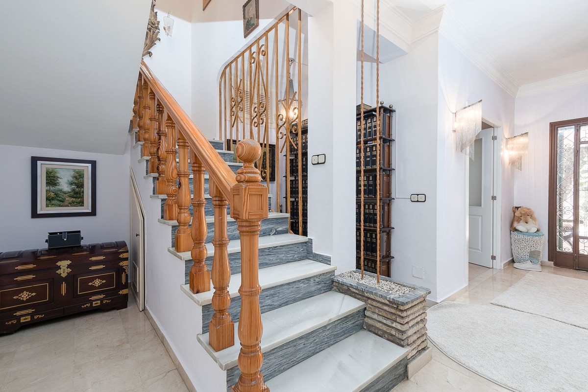 Detached Villa te koop in Marbella | 4 slaapkamers H5073136