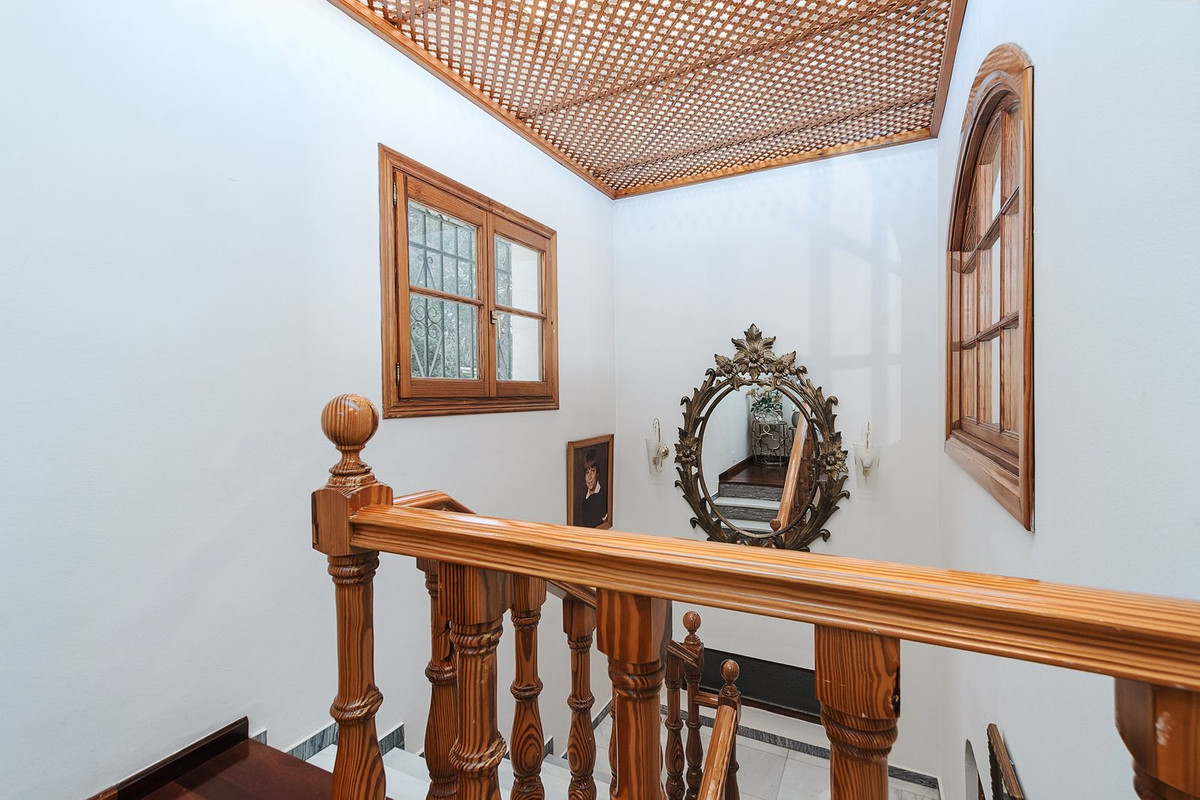Detached Villa te koop in Marbella | 4 slaapkamers H5073136