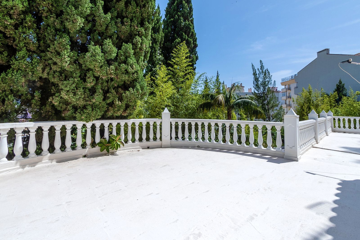 Detached Villa te koop in Marbella | 4 slaapkamers H5073136