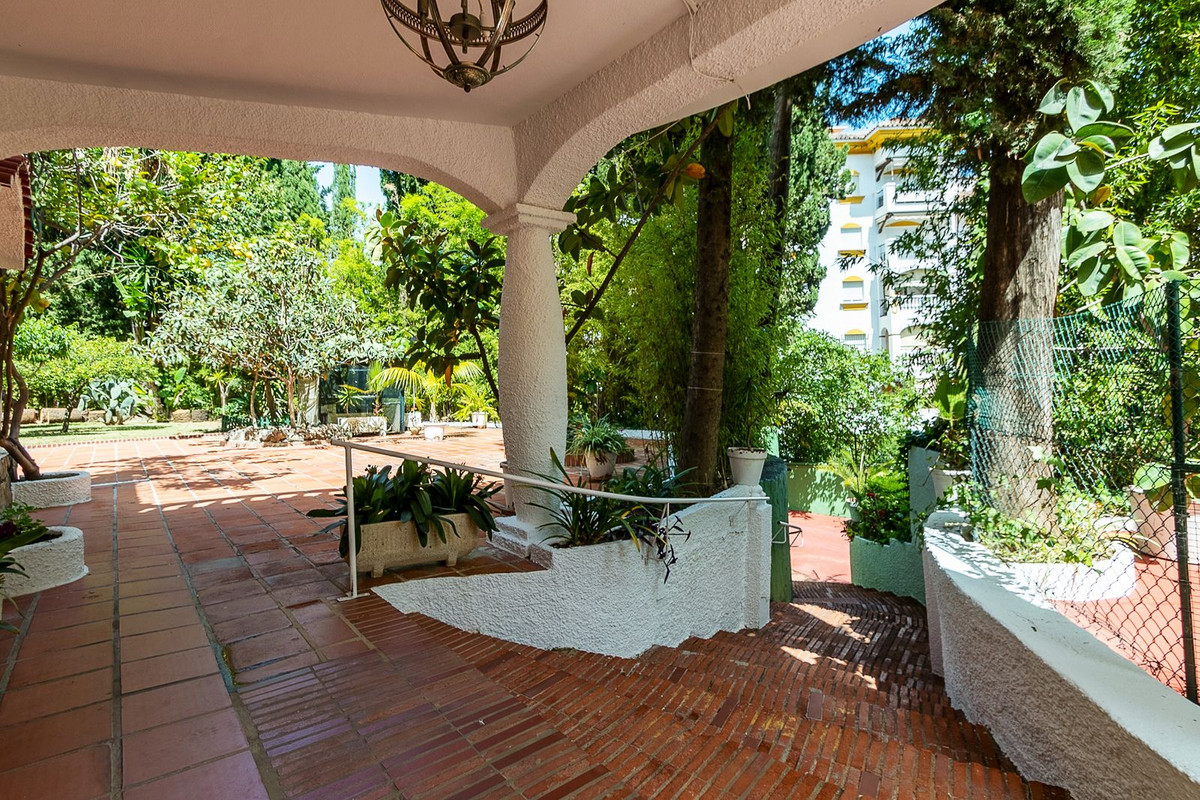 Detached Villa te koop in Marbella | 4 slaapkamers H5073136