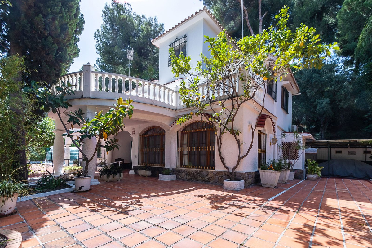 Detached Villa te koop in Marbella | 4 slaapkamers H5073136