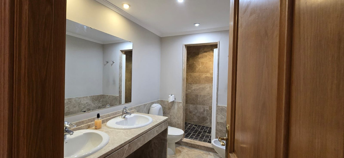 Huis te koop in Marbella | 5 slaapkamers H5075440