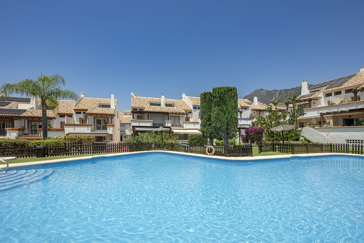 Huis te koop in Marbella | 4 slaapkamers H5079868