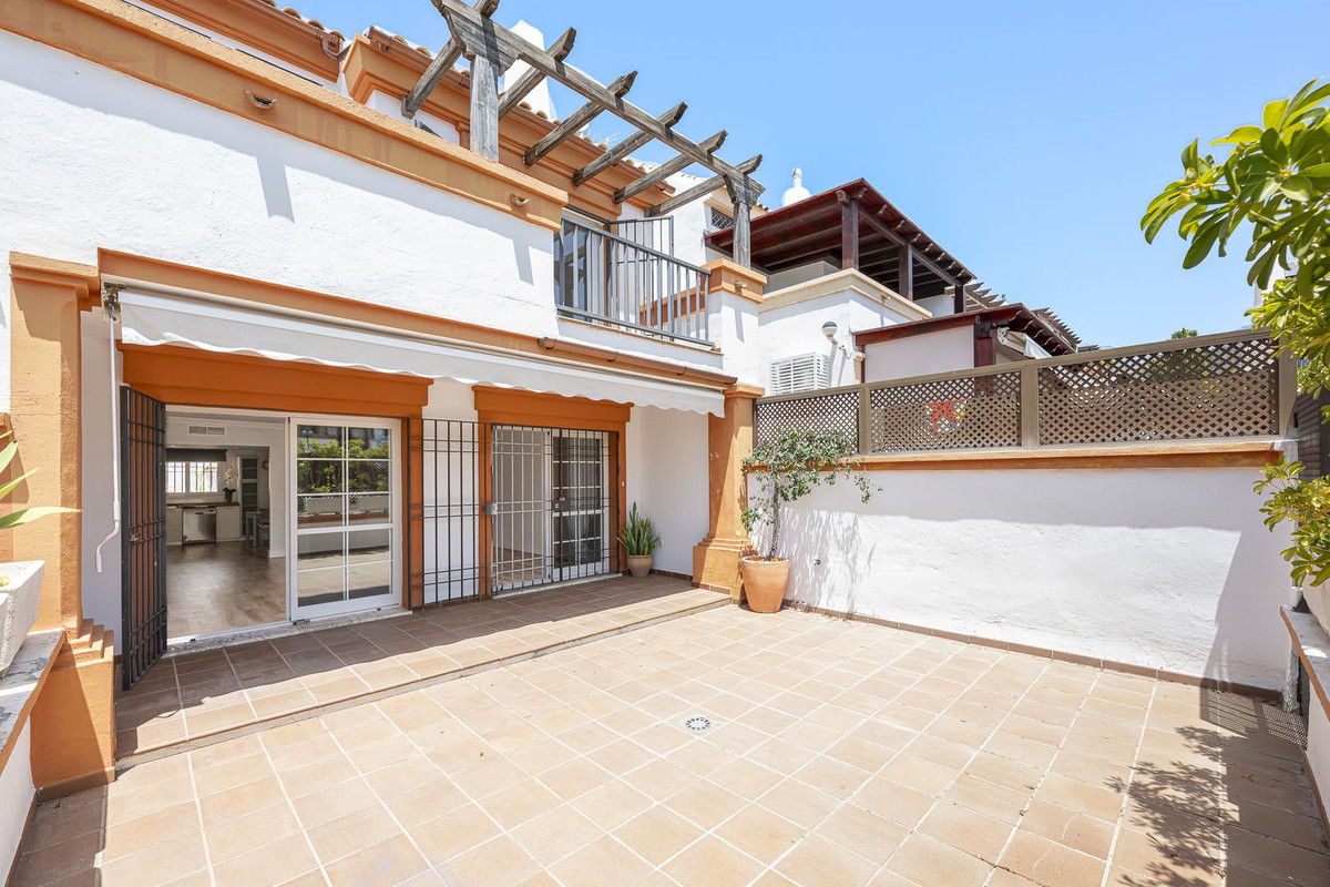 Huis te koop in Marbella | 4 slaapkamers H5079868