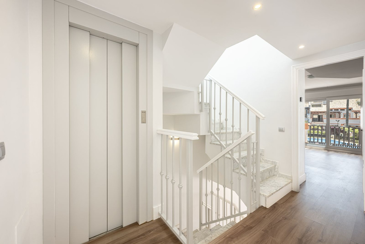 Huis te koop in Marbella | 4 slaapkamers H5079868