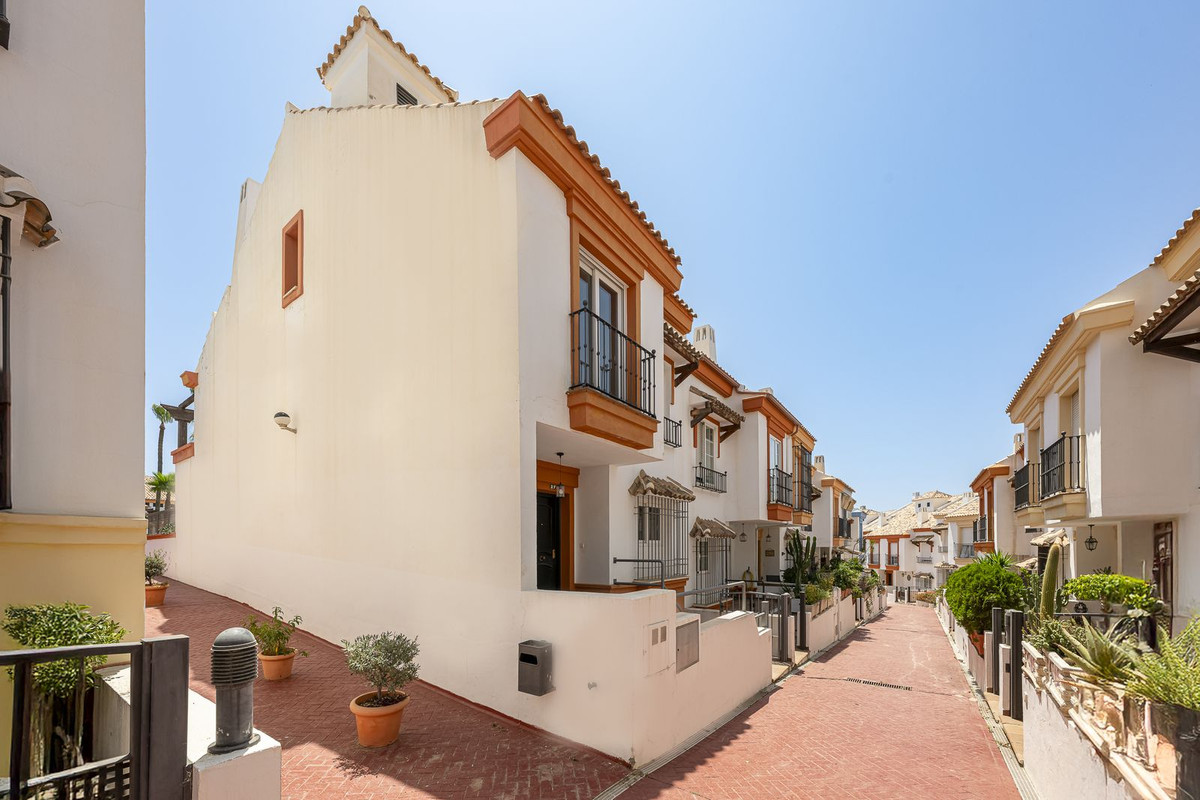 Huis te koop in Marbella | 4 slaapkamers H5079868