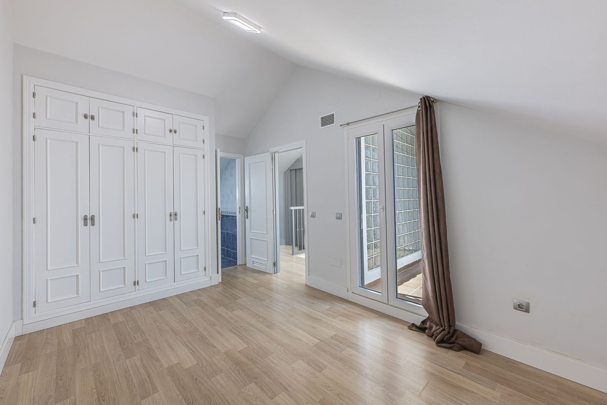 Huis te koop in Marbella | 4 slaapkamers H5079868