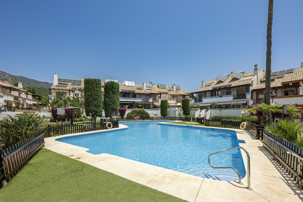 Huis te koop in Marbella | 4 slaapkamers H5079868