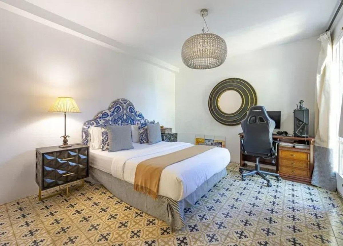 Huis te koop in Marbella | 5 slaapkamers H5081461