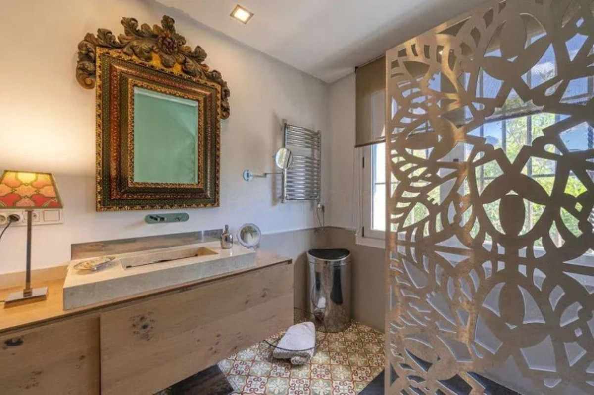 Huis te koop in Marbella | 5 slaapkamers H5081461