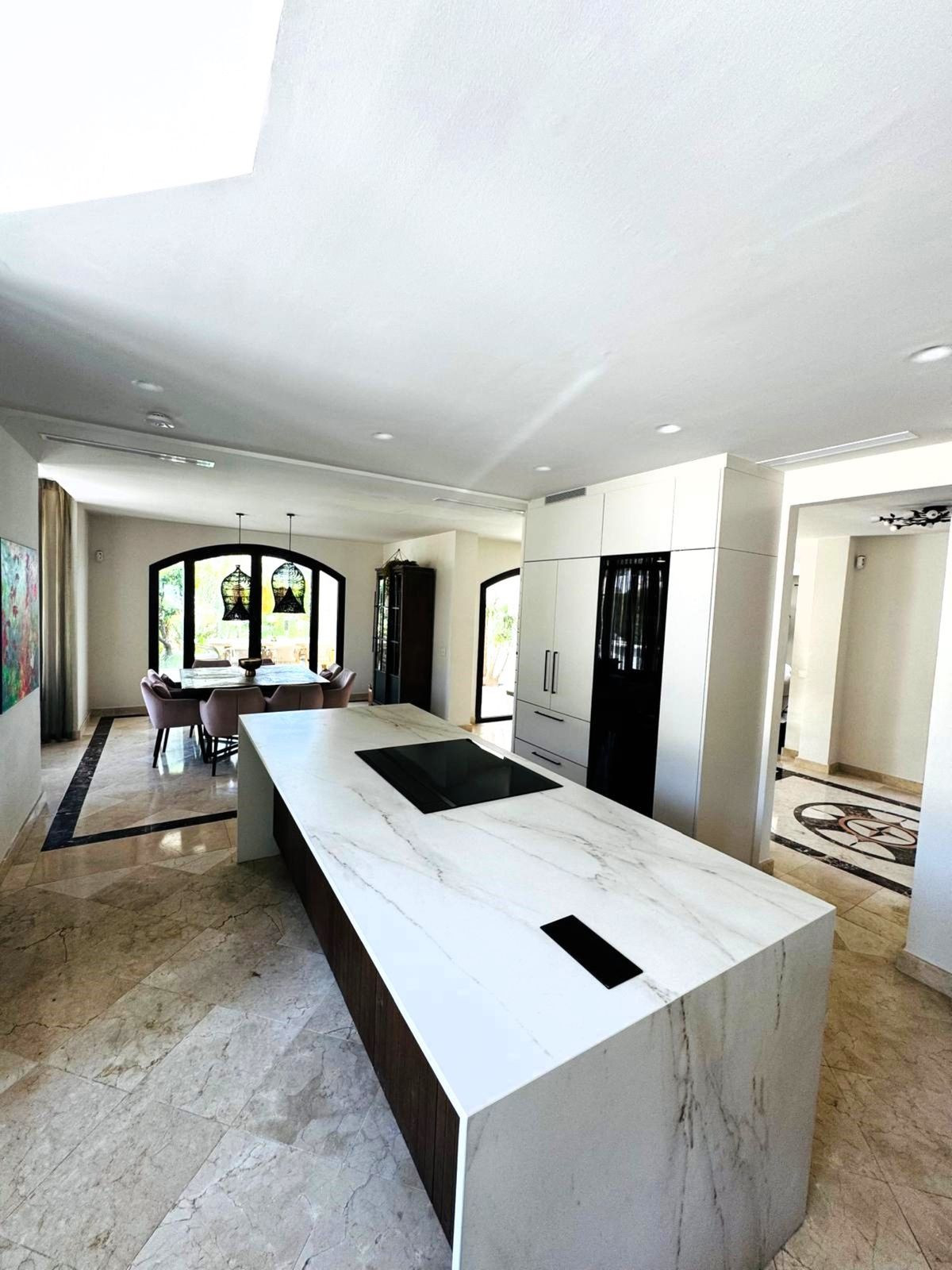 Huis te koop in Marbella | 6 slaapkamers H5103538