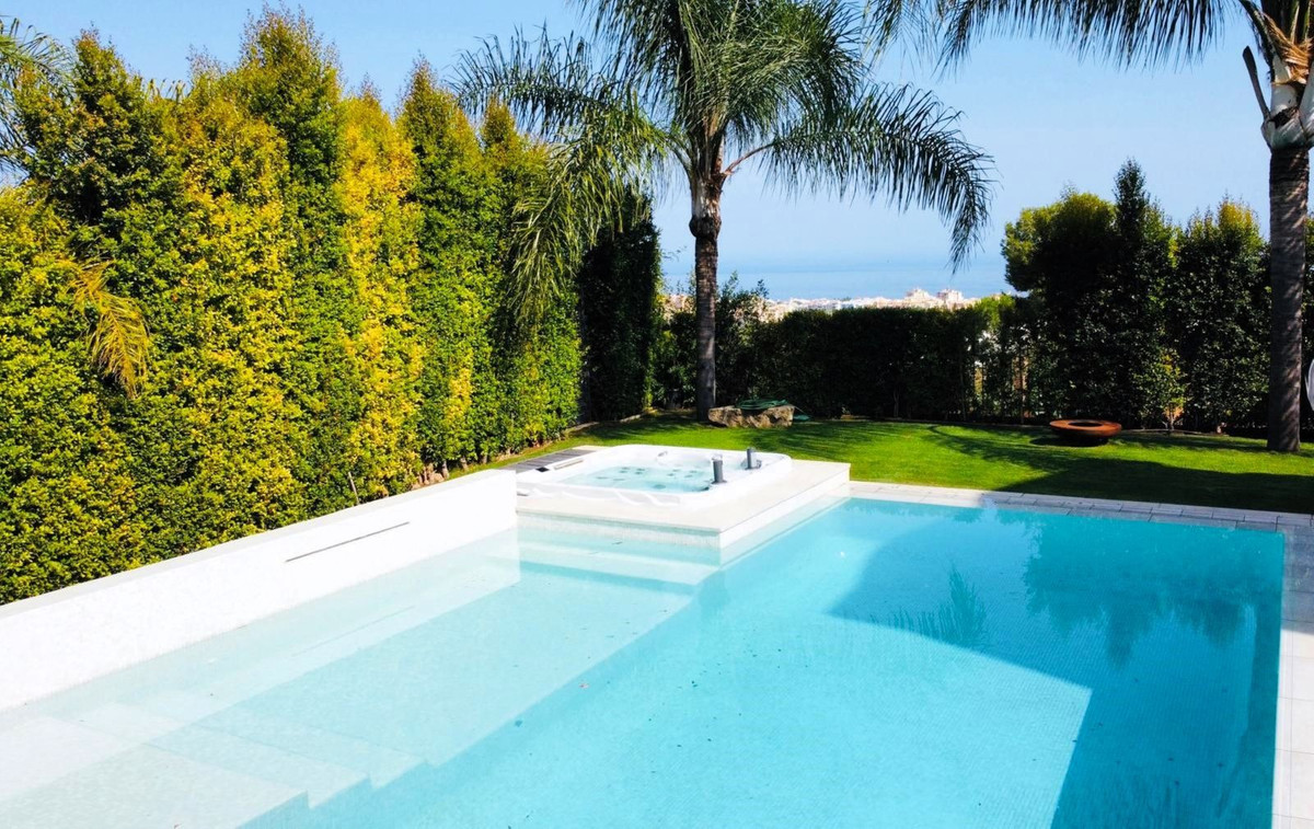 Huis te koop in Marbella | 6 slaapkamers H5103538