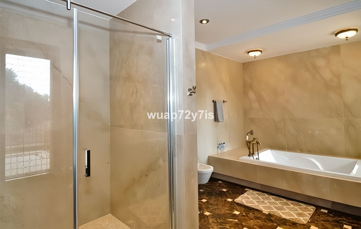 Huis te koop in Marbella | 6 slaapkamers H5104297