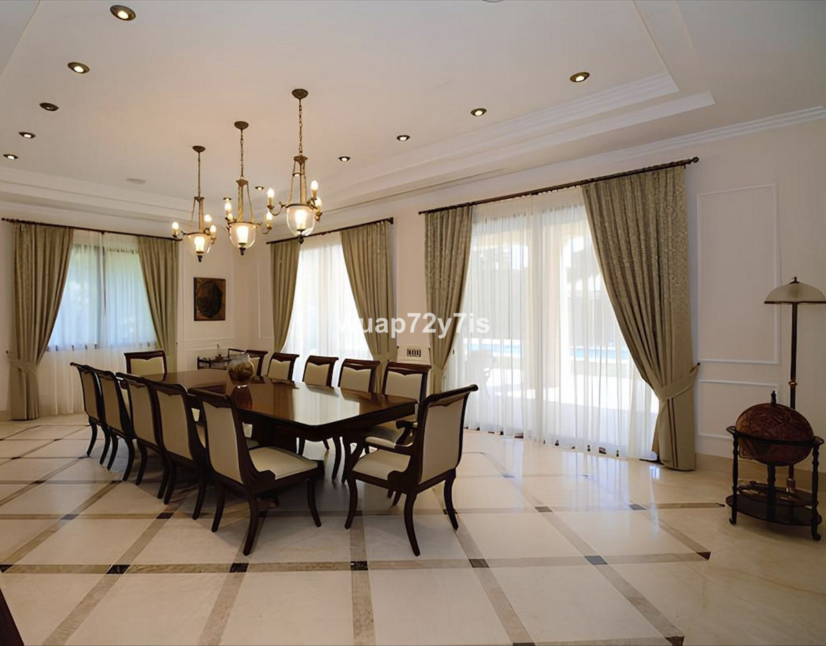 Huis te koop in Marbella | 6 slaapkamers H5104297