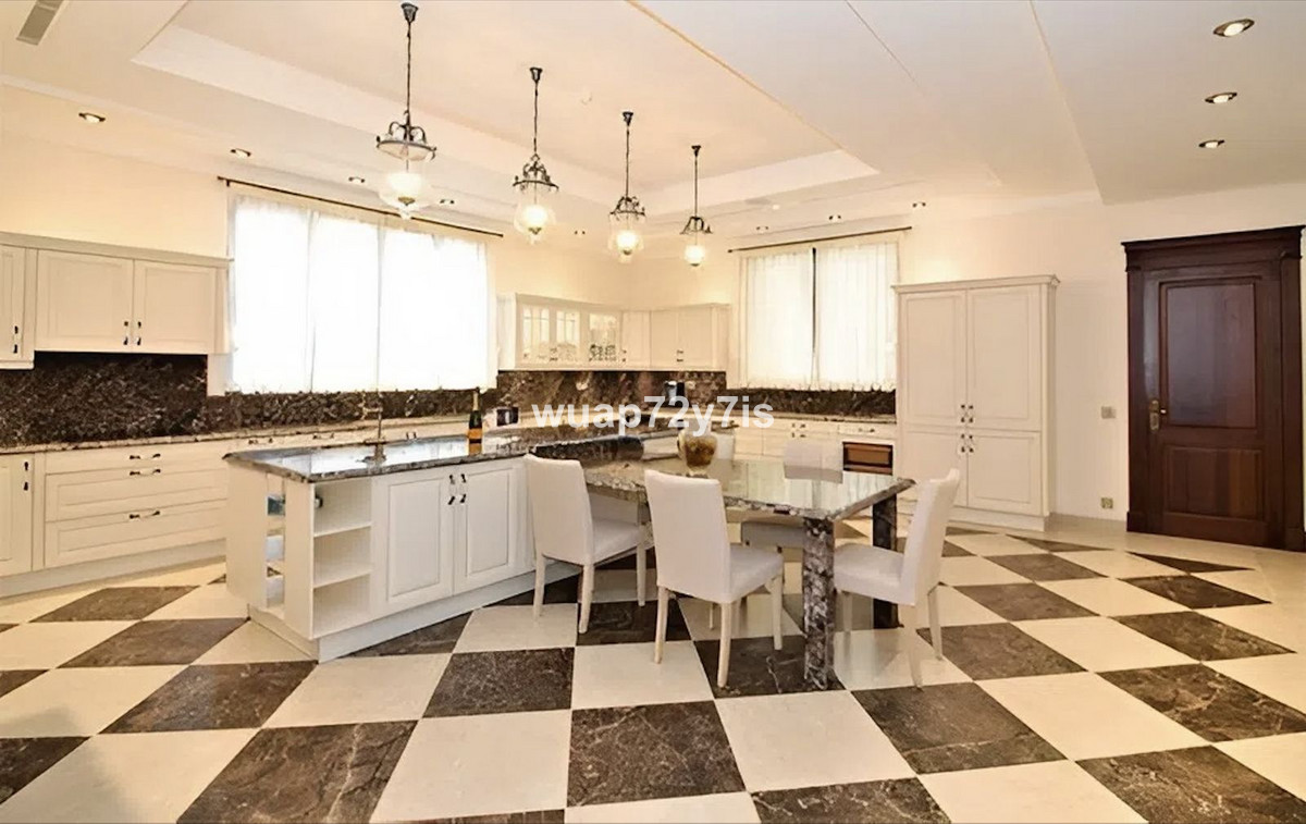 Huis te koop in Marbella | 6 slaapkamers H5104297