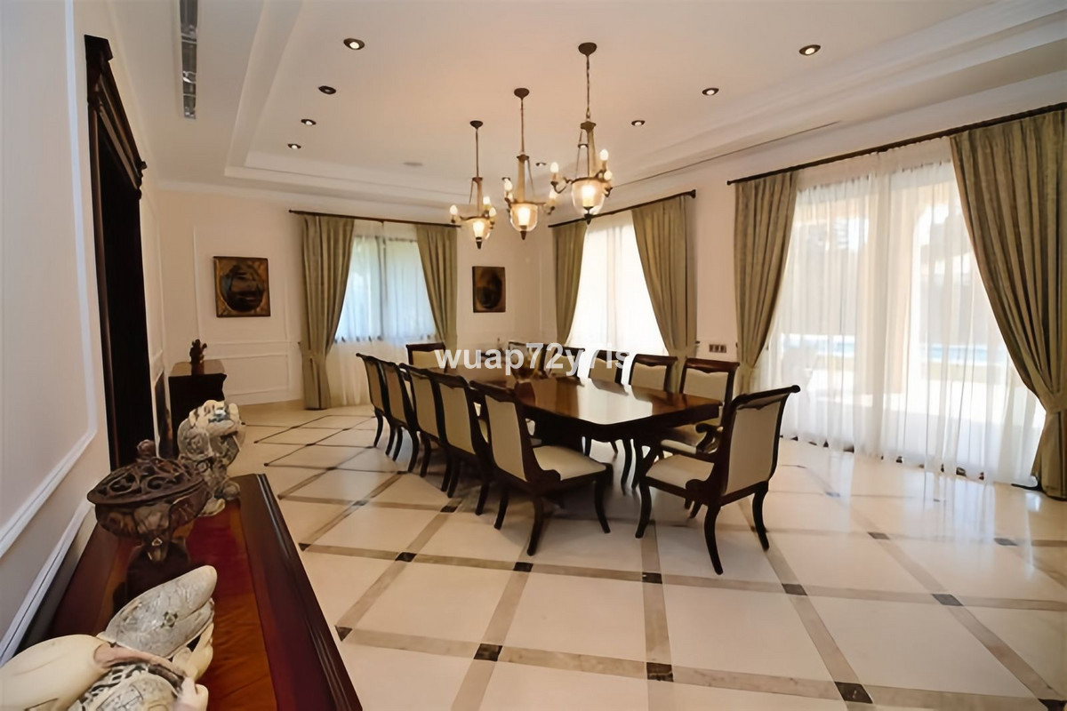Huis te koop in Marbella | 6 slaapkamers H5104297