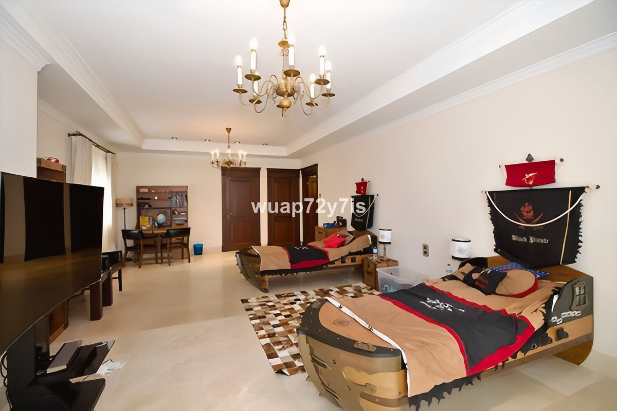 Huis te koop in Marbella | 6 slaapkamers H5104297