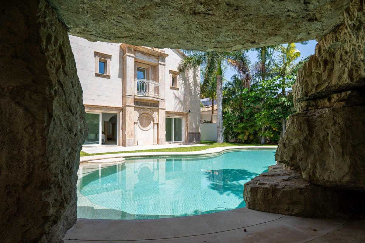 Huis te koop in Marbella | 4 slaapkamers H5104507