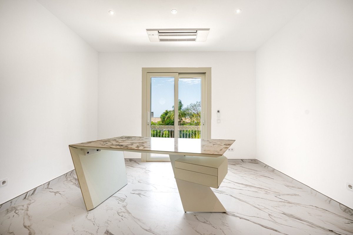 Huis te koop in Marbella | 4 slaapkamers H5104507
