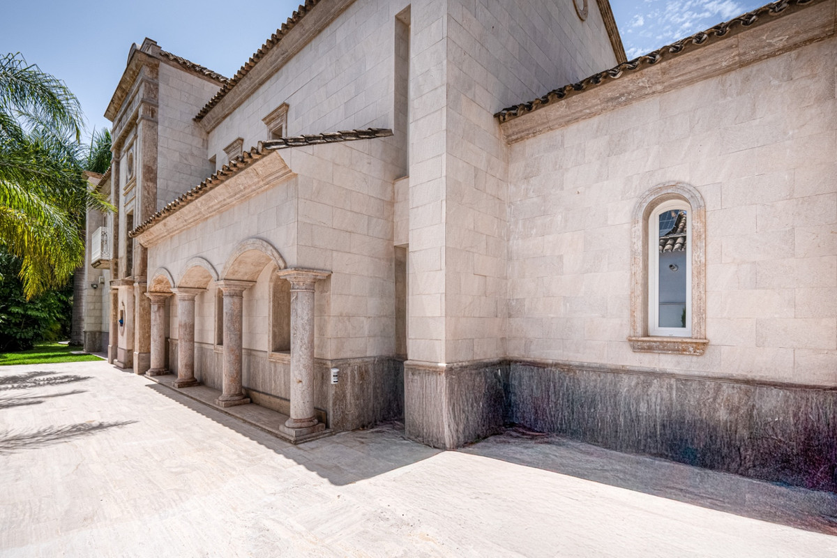 Huis te koop in Marbella | 4 slaapkamers H5104507