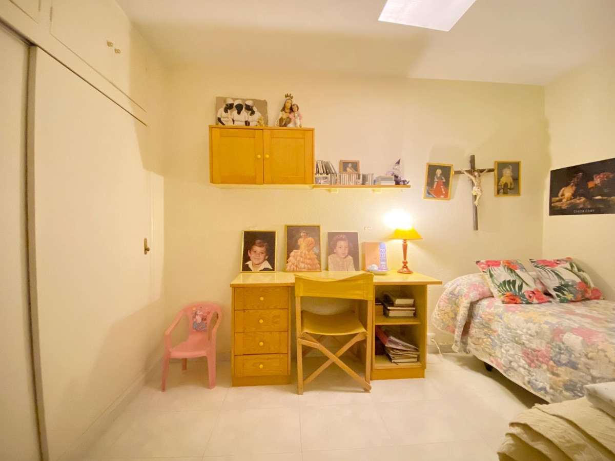 Townhouse for sale in Marbella | 4 bedrooms H5108419