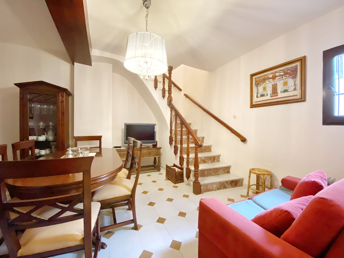 Townhouse for sale in Marbella | 4 bedrooms H5108419