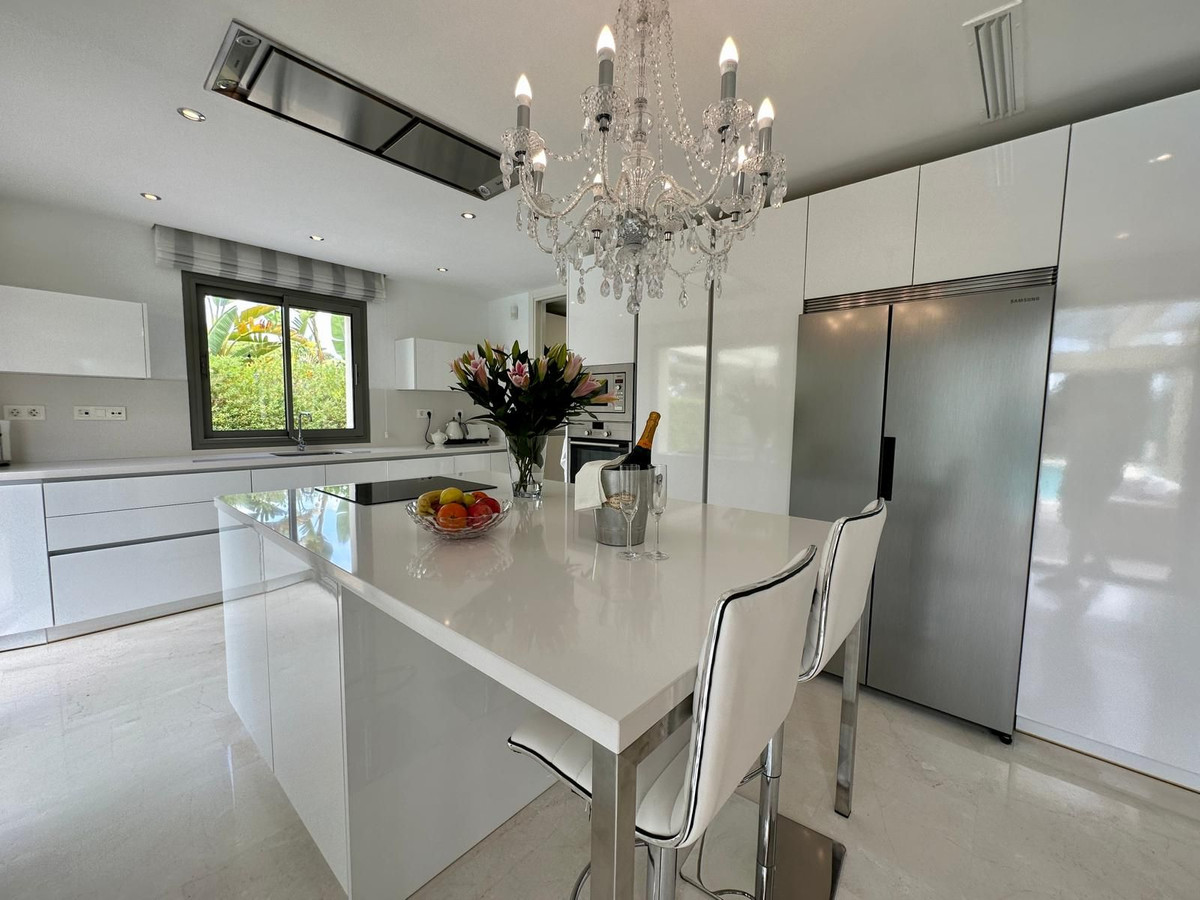 Huis te koop in Marbella | 5 slaapkamers H5123887
