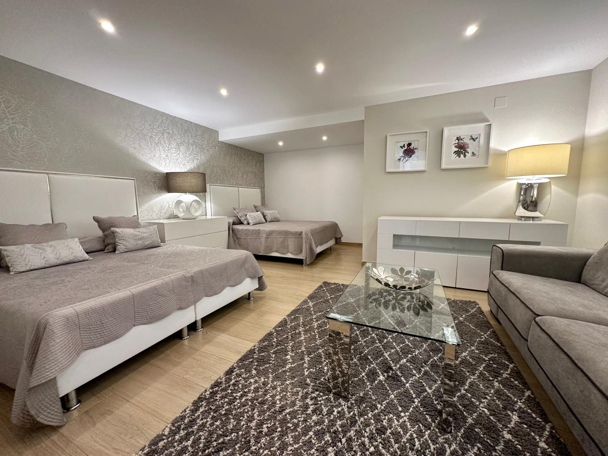 Huis te koop in Marbella | 5 slaapkamers H5123887